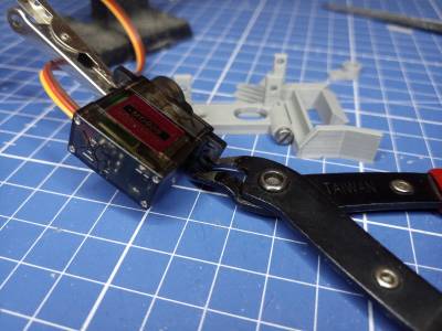 coupler-cut-servo1.jpg